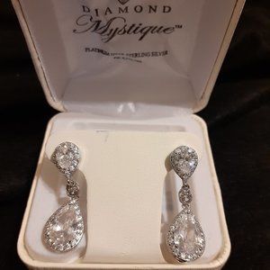 Cubic Zirconia Teardrop Earings